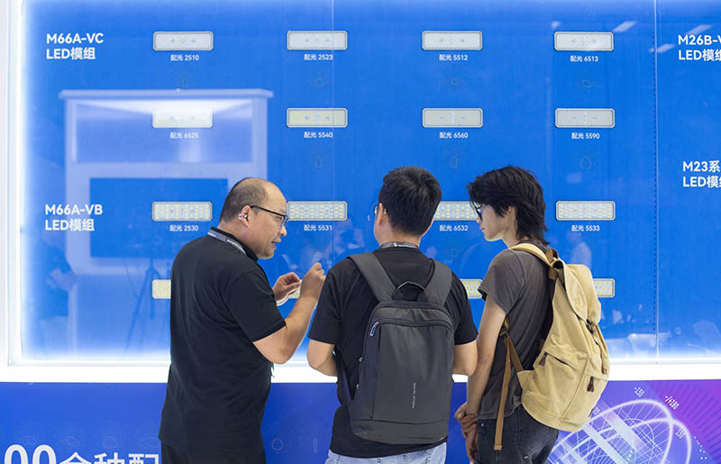 HPWINNER_At_The_29th_Guangzhou_International_Lighting_Exhibition-07.jpg